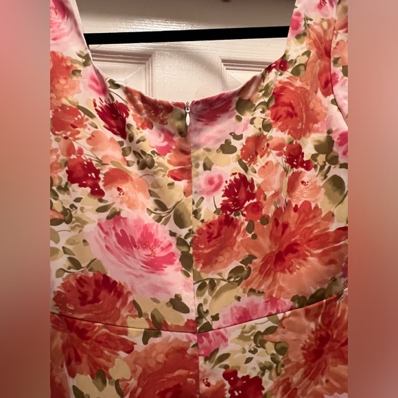 dee elle Women’s Short Sleeve Mid Length A Line Red Pink Floral Dress Size Large - Picture 3 of 4
